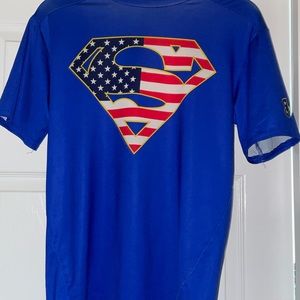 Under Armour SUPER USA tee shirt size large compression